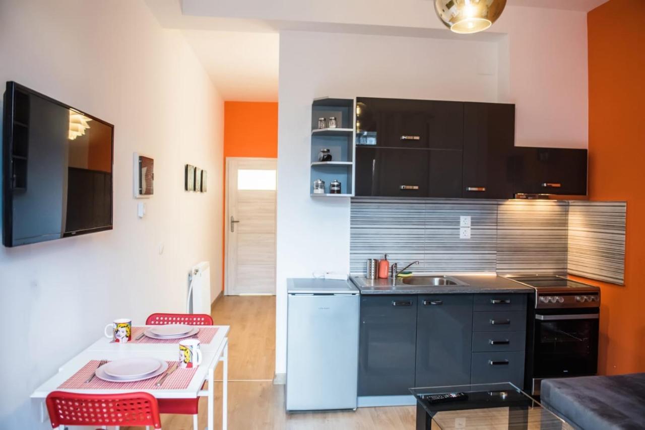 Orange Geranium Apartment Tesalonika Bagian luar foto